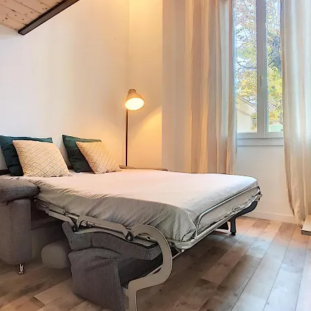 Centre - Superb With Mezzanine Appartement