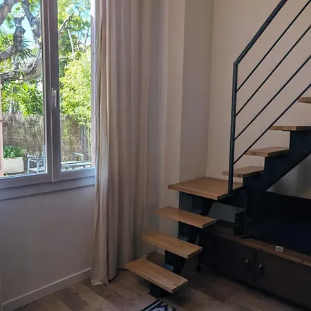 Centre - Superb With Mezzanine Apartment *